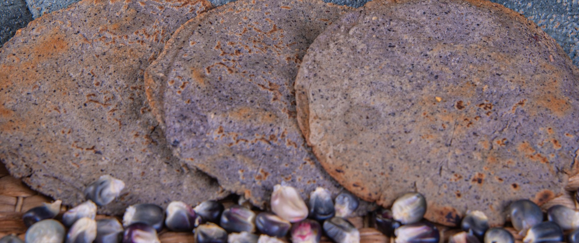 Tostadas de maíz azul